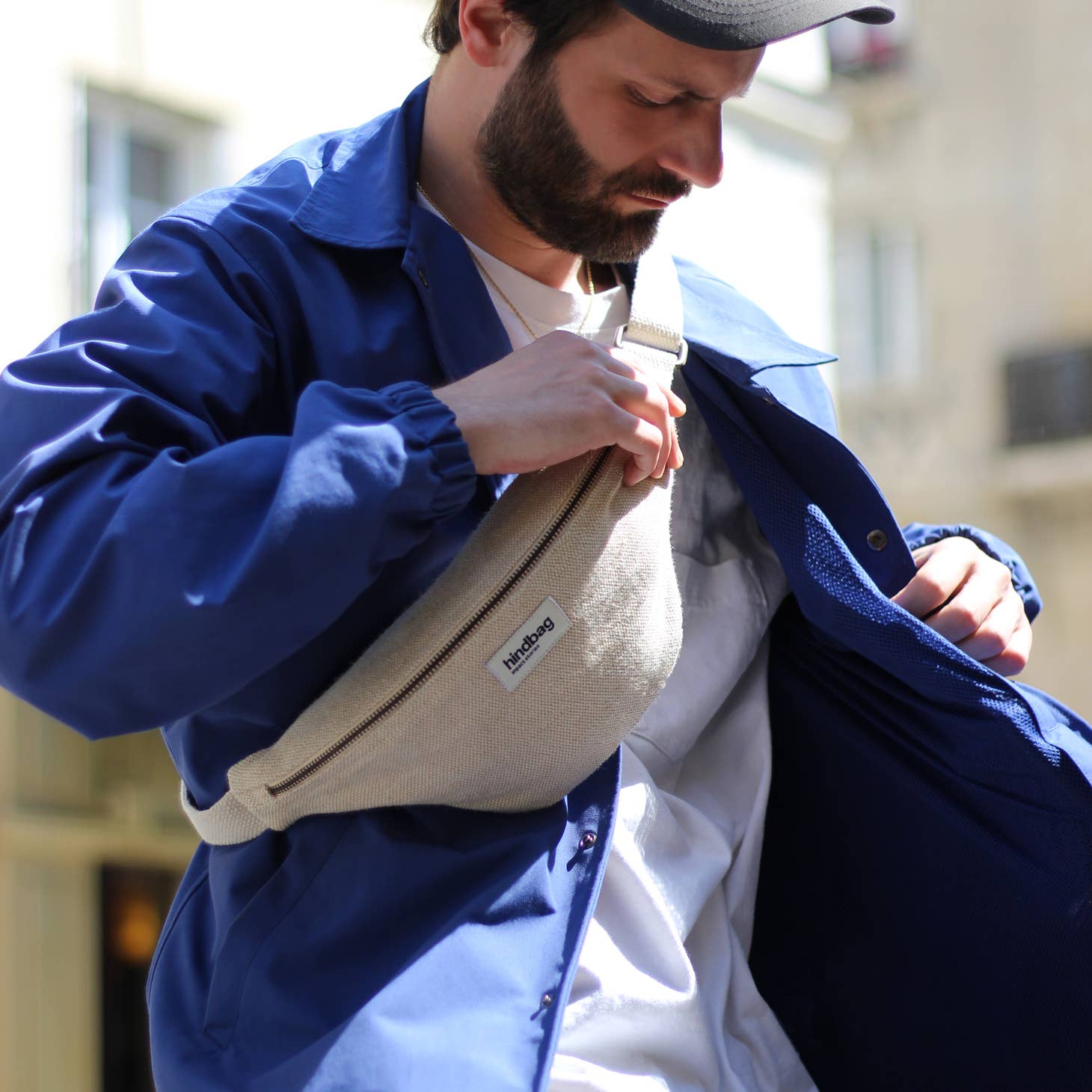 Sasha Gürteltasche Größe L – Elektrisches Blau – Sommer von Hindbag – Bild 5