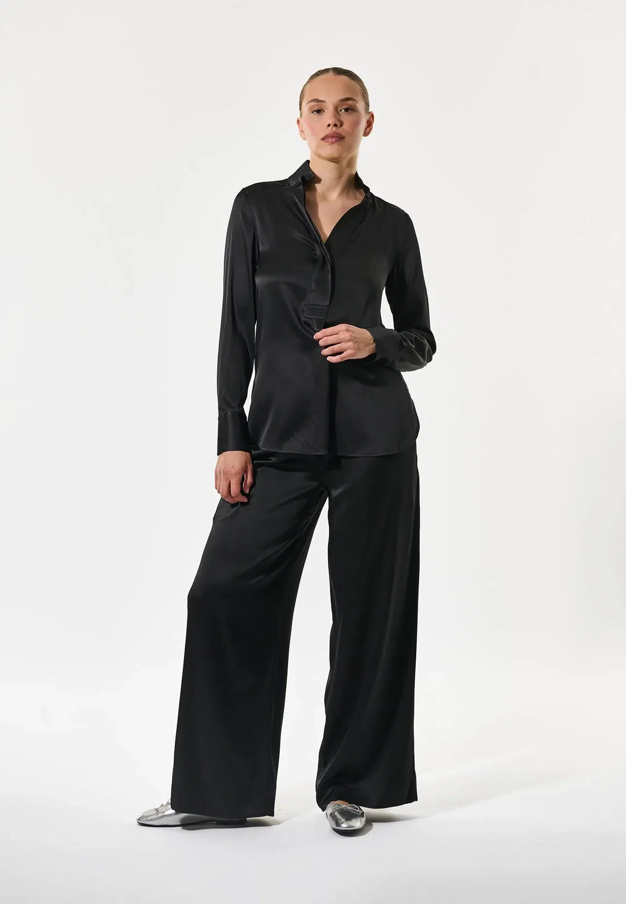 Dea Kudibal Bluse “NateDEA Black” – Bild 5