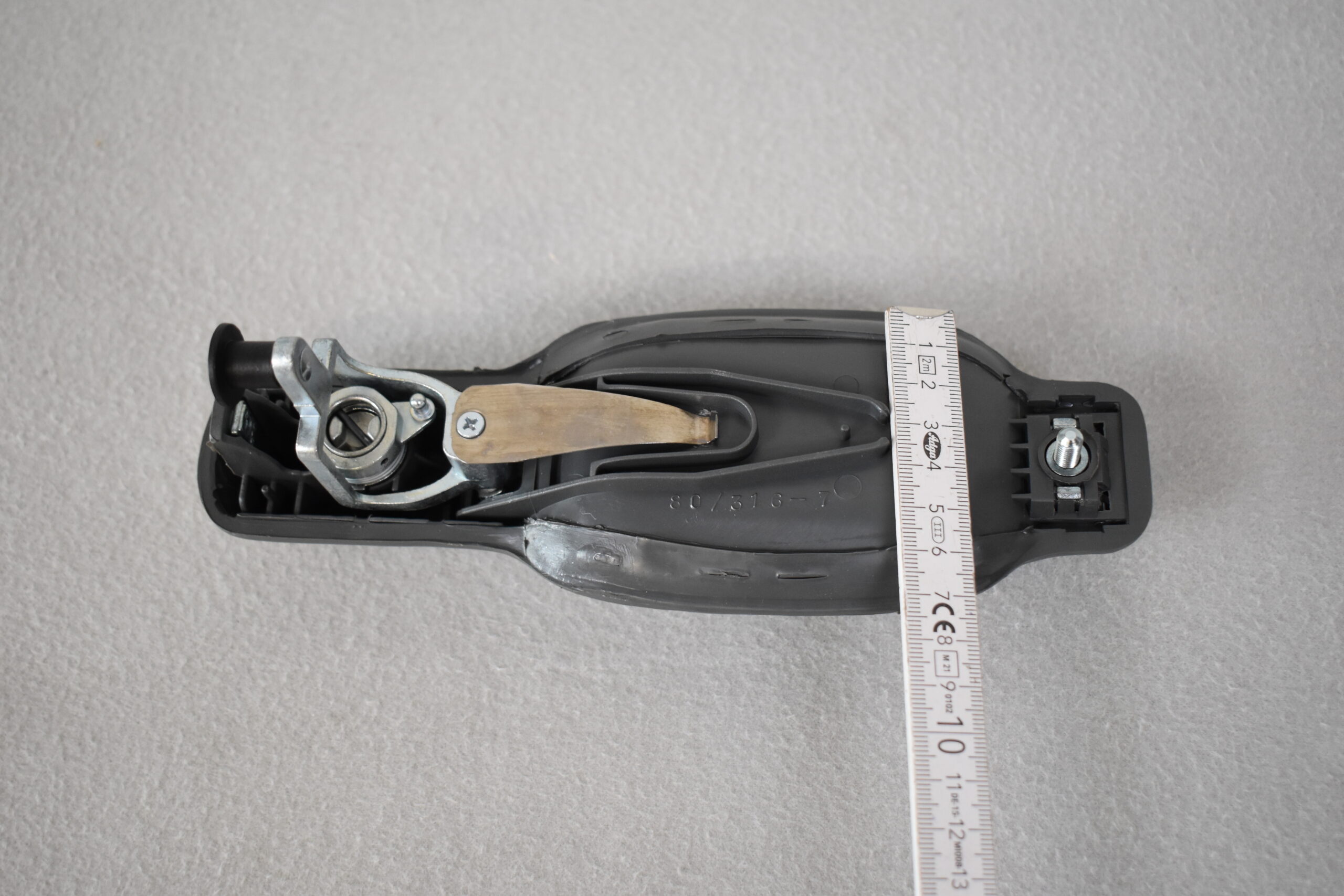 Außengriff für Aufbautür mit Schlüssel; grau – Bild 5