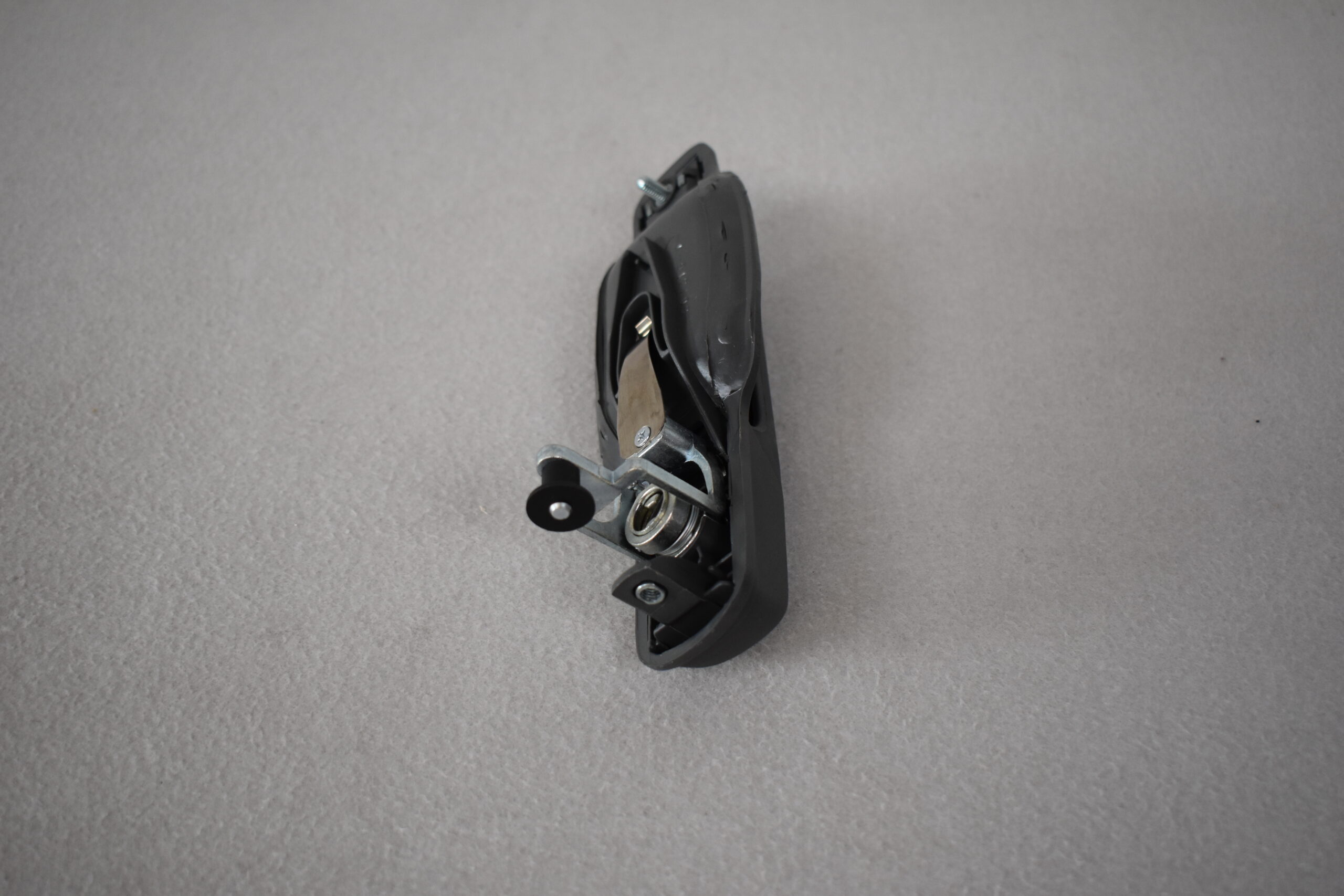 Außengriff für Aufbautür mit Schlüssel; grau – Bild 4