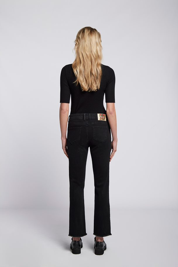 Goldgarn Hose “Lindenhof Kick Flare” Black – Bild 4