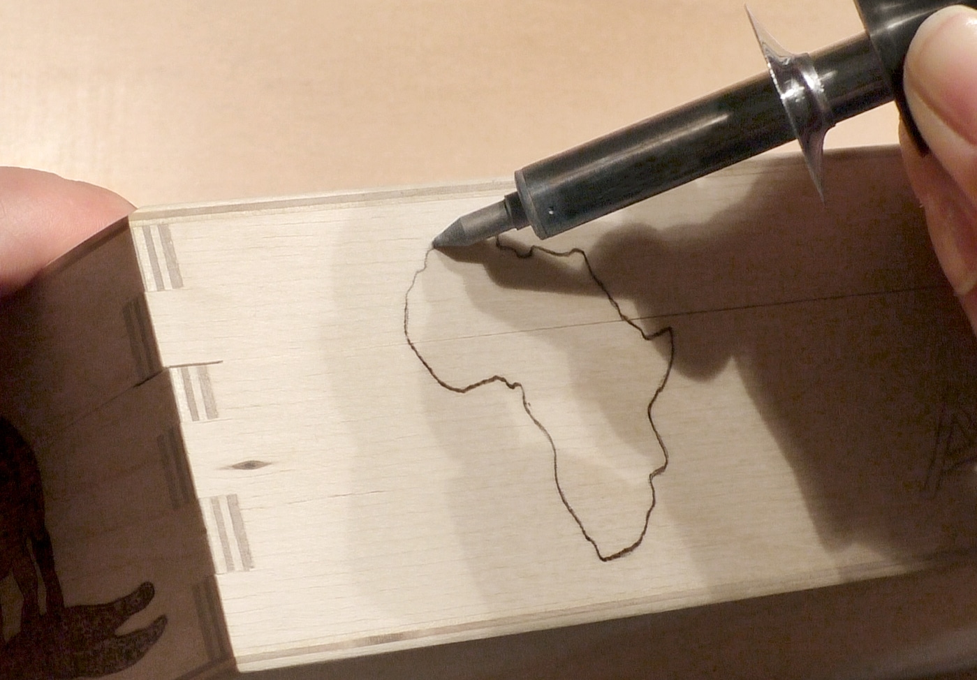 Brandmal-Set mit 9 Aufsätzen in Holzbox – Bild 8