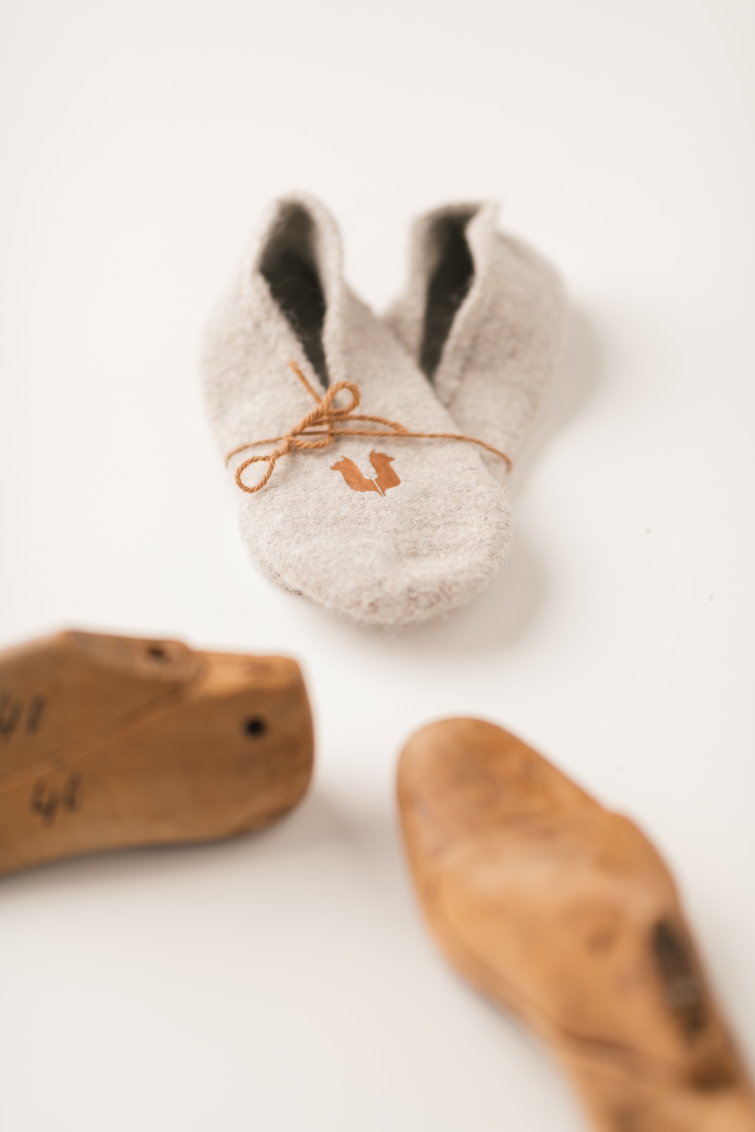 Alpaka Hüttenpatschen gefilzt Chabatte – Bild 3